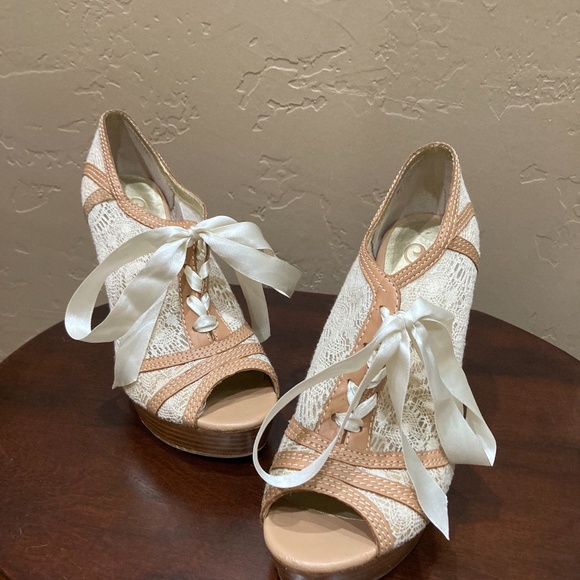 Seychelles Women's Harmony Wedge Peep Toe Pump, Natural, Size 7.5 - Picture 7 of 11